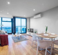 Sweet Apartment At Centro Melbourne - Click Find