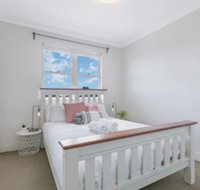 Parkland View Cosy 2 Bed APT Free Parking Nbp033 - Click Find