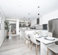 Luxury Villa Darlington - Vine - Click Find