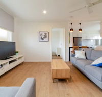 Peaceful 3 Bedroom Apartment in Ascot - Click Find