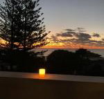 Luxury Beachside Apartment - Click Find