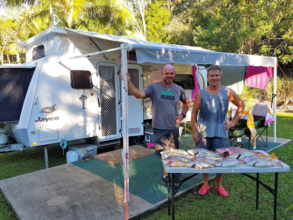 Airlie Beach QLD Click Find