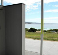 BEACHHOUSE BINALONG Luxury waterfront holiday house at Bay of Fires - Lawyer Find