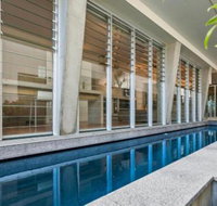 Contemporary  central Sunshine Beach - Click Find