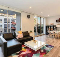 Beautiful Home 2beds Apt waterloo-close to CBD - Click Find