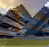 Rustic Hardwood 2 Bedroom Apartment in Randwick - Bet 4u