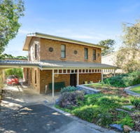 Kestrel Lodge - Click Find