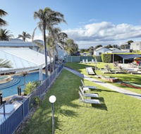 Whitecliffs Beach Resort