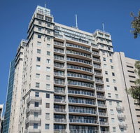3 Bedrooms 2 Car Parks Carlton Garden Opposite - Click Find