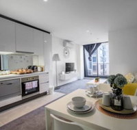 New Renovated Cozy Apt Closes To Southern Cross - Click Find