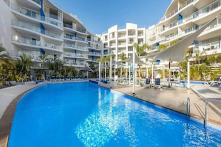 Kingfisher Bay Resort ACT Click Find