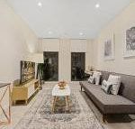 New 2 beds Apt mins walking to Darling HarbourQVB - Click Find