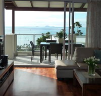 Oscars View Airlie Beach - Click Find