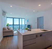 Central Melbourne 2 Bedroom LuxuryatVictoria One - Click Find