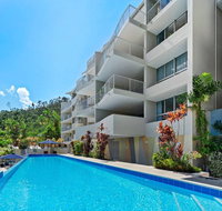 Sea Forever on Azure Airlie Beach - Click Find