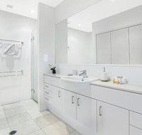 Beachside vibes Sunshine Beach - Click Find