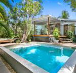 Tranquil  tropical Sunshine Beach - Click Find