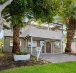 SANTORINI BEACH HOUSE SAFETY BEACH - Click Find