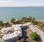 Stylish Island Getaway BEACHFRONT APARTMENT - Lawyer Find