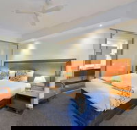 Sea Side 104 - Click Find