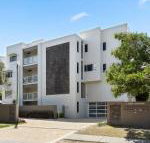 Relax in stylish comfort Sunshine Beach - Click Find