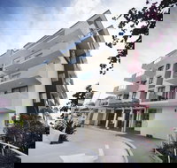 Gladstone Central Plaza - Click Find