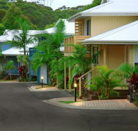Flynns on Surf Beach Villas - Click Find