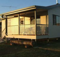 Lee Farm Stay Cottages - Click Find