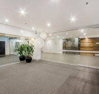 Holistay at Melbourne Central Apartment - Click Find