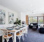 68 Bay Parklands 2 Gowrie Ave aircon pool tennis court communal spa