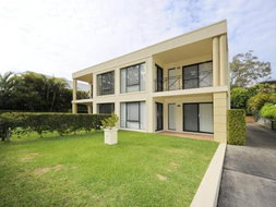 Book Fingal Bay Accommodation Vacations Click Find Click Find