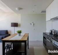 A Cozy CBD Suite with Spectacular City Views - Click Find