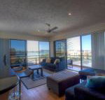 Champagne court 10 - Click Find