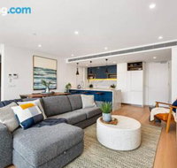 Luxe 101 at Martha Cove waterfront luxury on the marina walk to beach - Click Find