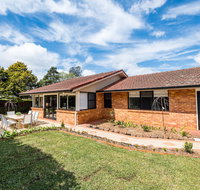 Hedge House- luxury space style location - Click Find
