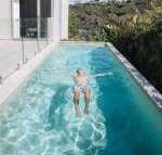 Sundays Beach House - Click Find