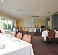 Carseldine Palms Motel - Click Find