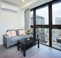 Elegant High Rise Apartment with an Unforgettable View - Click Find