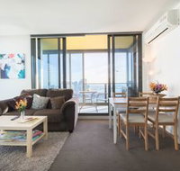 Dreamhome Service Apartment Spencer - Click Find