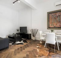 Stunning City Apartment H350 - Click Find