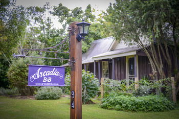 Cambewarra Village NSW Click Find