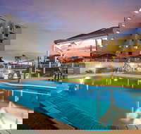 Penthouse on Suttons - Click Find