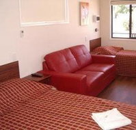 Cypress Pines Studio Villas - Click Find