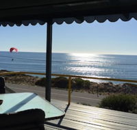 Beach Front The Wedge - Adults Only - Click Find