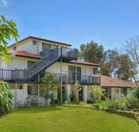 Martin Fields Beach Retreat - Click Find