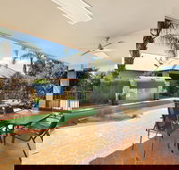 Edward Parry Motel  Apartments - Click Find