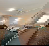 Abraham Lincoln Motel - Click Find