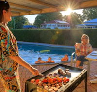 Binalong Motel - Click Find