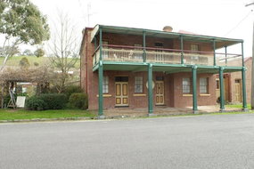 Book Carcoar Accommodation Vacations Chiropractor Find Chiropractor Find