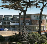 Four Kings Apartments - Click Find